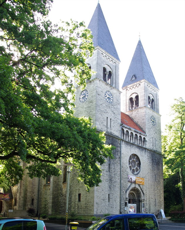 01 Jugendkirche